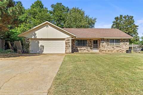 1009 W Windsor Way, Mustang, OK 73064