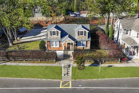 7 Grand Ave, Shelter Island Heights, NY 11965