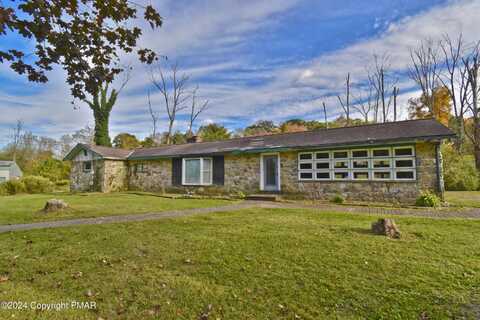 1272 Sarah Street, Saylorsburg, PA 18353