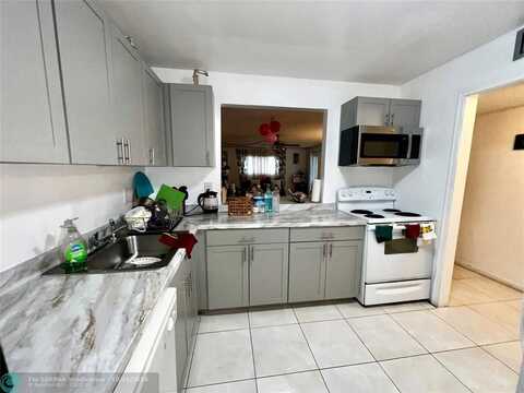 2291 NW 48th Ter, Lauderhill, FL 33313