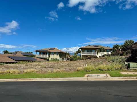 92 HOOLAPA St, Kihei, HI 96753