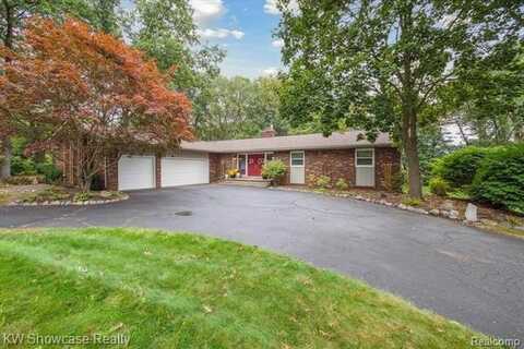 4900 JUNIPER Drive, Commerce Township, MI 48382