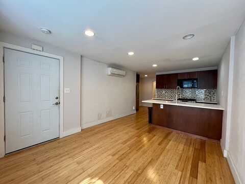 213 West 131st Street, New York, NY 10027