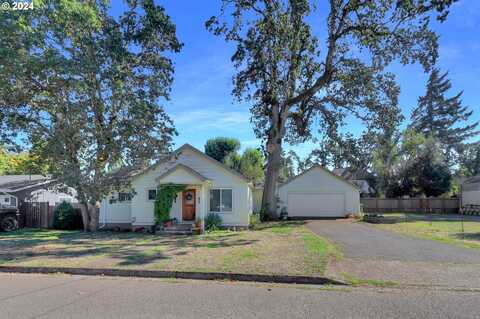 334 N 8th ST, Cottage Grove, OR 97424