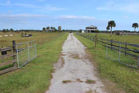 6536 SE 26th Trail, Okeechobee, FL 34974