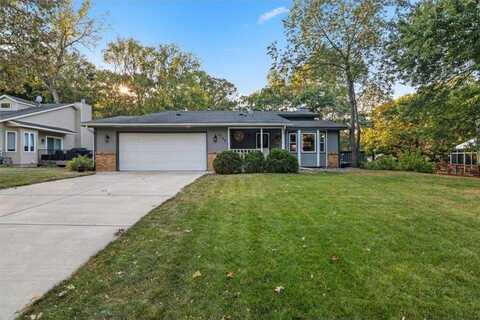 4749 Oak Way, Eagan, MN 55122