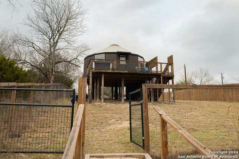 972 River Bend Rd, Bandera, TX 78003