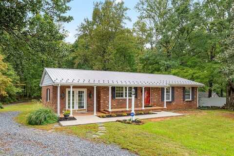 255 Old Darbytown Rd, Dillwyn, VA 23936