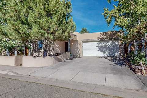 821 Osito Place, Santa Fe, NM 87505