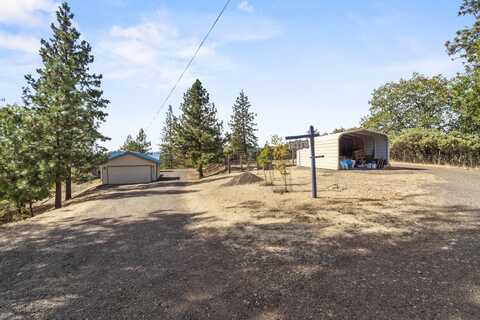 943 Leafwood Drive, Eagle Point, OR 97524