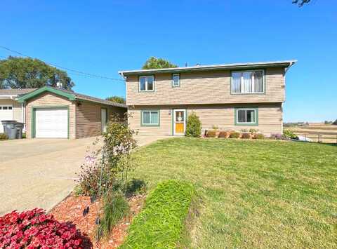 21 COUNTRYSIDE Drive, TREYNOR, IA 51575