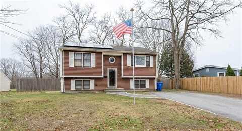 39 Sachem Road, East Providence, RI 02915