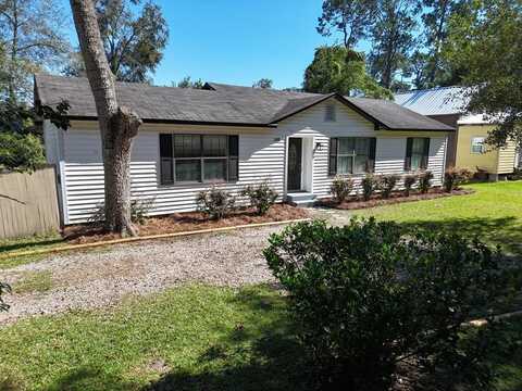 108 Woodland Dr., Thomasville, GA 31792