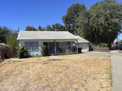 631 N Locust Street, Visalia, CA 93291