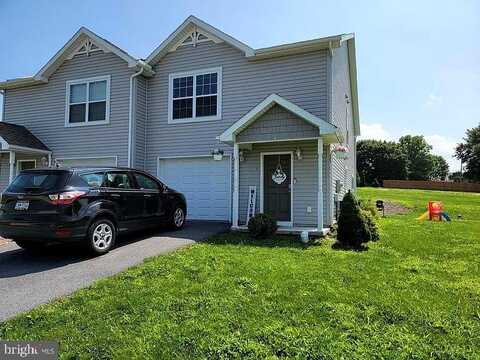 10 CHLOE DRIVE, MYERSTOWN, PA 17067