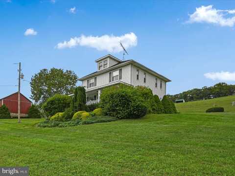 1547 SWEET ARROW LAKE ROAD, POTTSVILLE, PA 17901