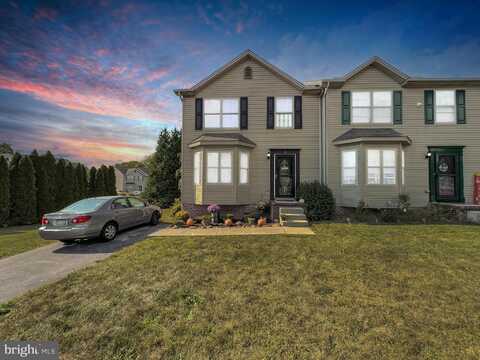 2 WAGNER DRIVE, HANOVER, PA 17331