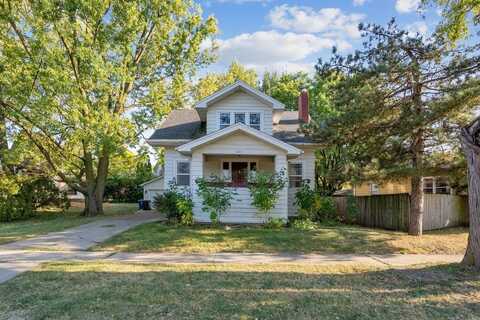 1915 W 4th Street, Waterloo, IA 50701