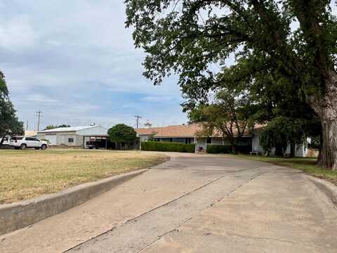 1814 N Main Street, Shamrock, TX 79079