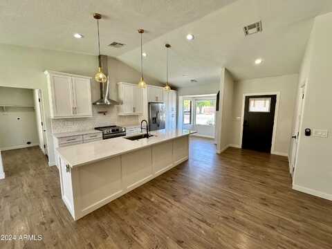 4442 E AIRE LIBRE Avenue, Phoenix, AZ 85032