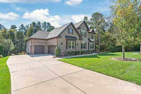 204 Wesley Manor Drive, Matthews, NC 28104