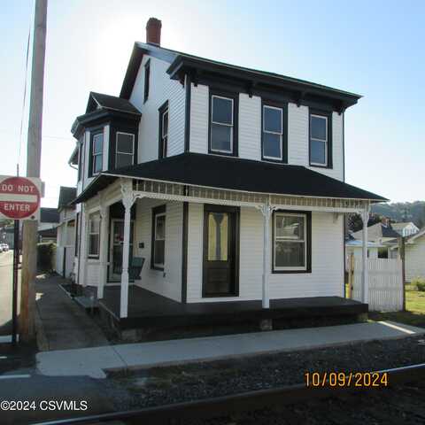 332 S 3RD Street, Sunbury, PA 17801