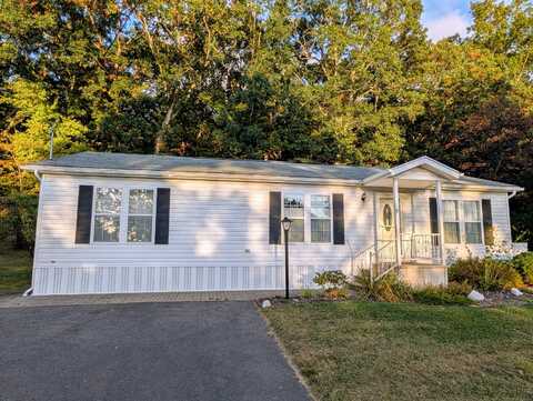 15 Grandview Circle, Mansfield Center, CT 06268