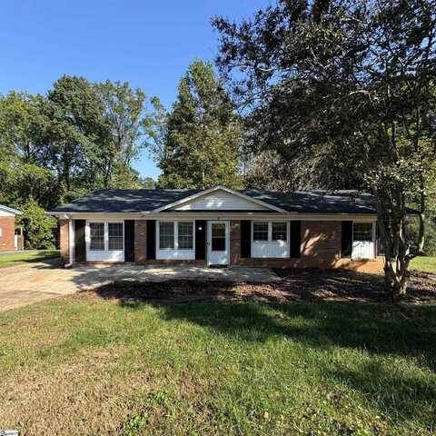 8 Charing Cross Road, Taylors, SC 29687