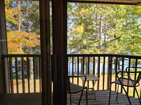 8250 NORTHERN RD, Minocqua, WI 54548