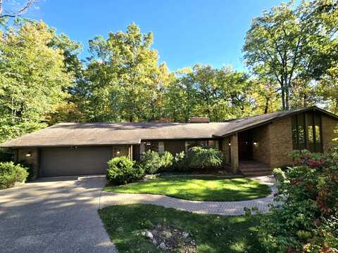 3946 Waldenwood Drive, Ann Arbor, MI 48105