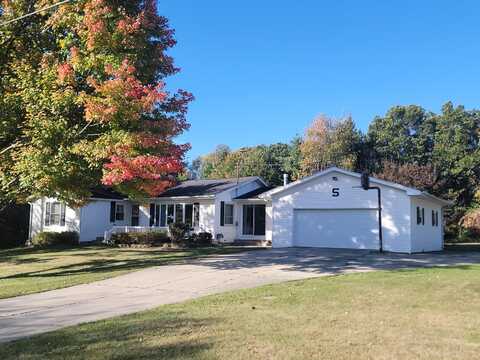 4085 N Cedar Lake Road, Edmore, MI 48829