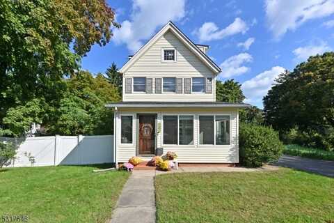 24 Valley Rd, Butler, NJ 07405