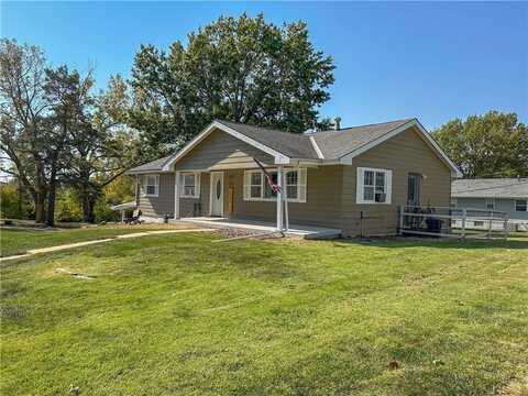 1725 Lake Trenton Drive, Trenton, MO 64683