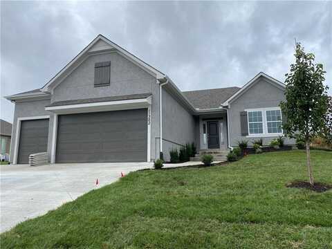 11362 S Redbud Lane, Olathe, KS 66061