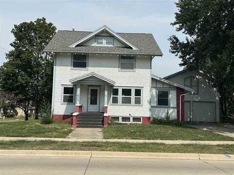 606 W Welsh st, Williamsburg, IA 52361