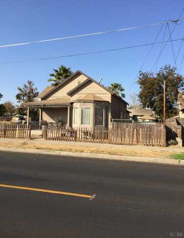 300 Ivy Street, Hanford, CA 93230