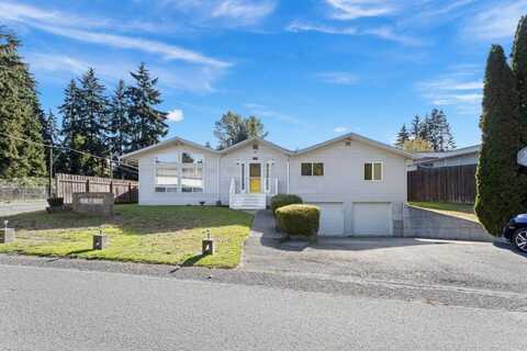 533 S 165th St, Burien, WA 98148