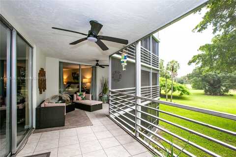 806 Cypress Grove Ln, Pompano Beach, FL 33069