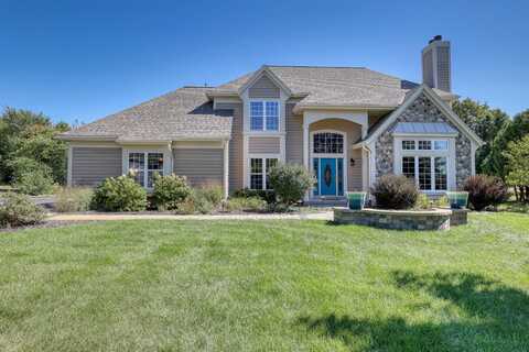 W290n3642 Tall Tree Ct, Pewaukee, WI 53072