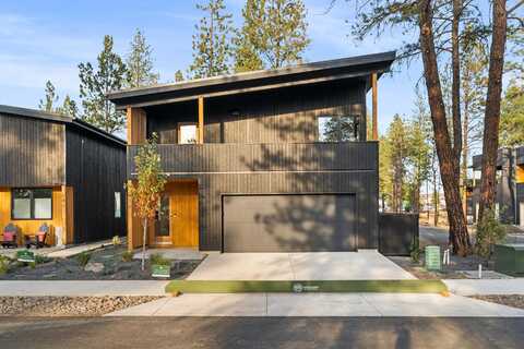 689 W Canopy Way, Sisters, OR 97759