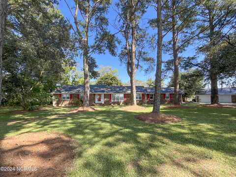 280 Cornwallis Road, Teachey, NC 28464