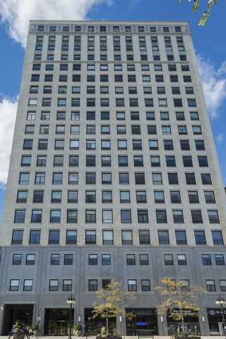 910 S MICHIGAN Avenue, Chicago, IL 60605