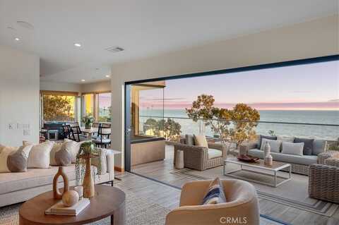 206 Grandview Street, Laguna Beach, CA 92651