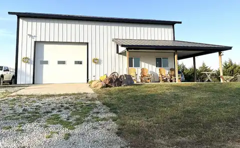 18756 Lakeview Road, Leon, IA 50144