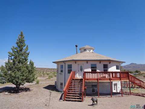 18 El Pato Road, Las Palomas, NM 87942