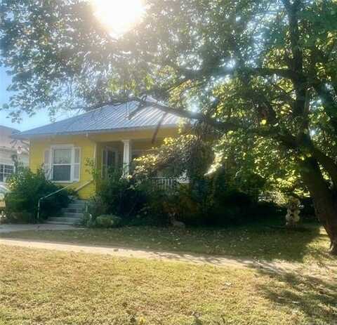 304 N C Street, Cleveland, OK 74020