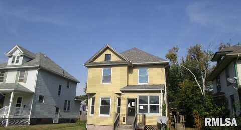 812 W 16TH Street, Davenport, IA 52804