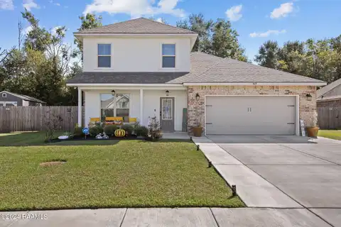 409 Berg Court, Youngsville, LA 70592