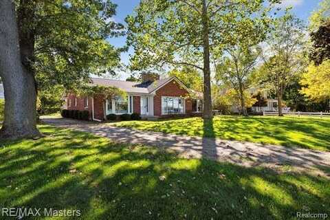 24099 W RIVER Road, Grosse Ile, MI 48138