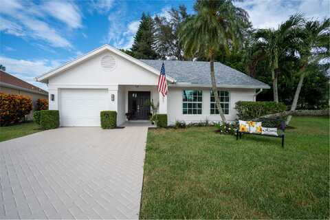 303 Moccasin Trail W, Jupiter, FL 33458